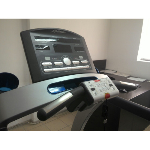 Беговая дорожка  Life Fitness T7 (Б/У) - фото №5